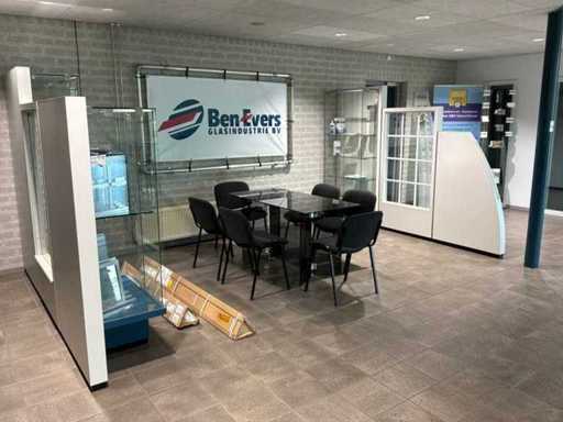 Vitrine, decoruri de întâlnire și diverse