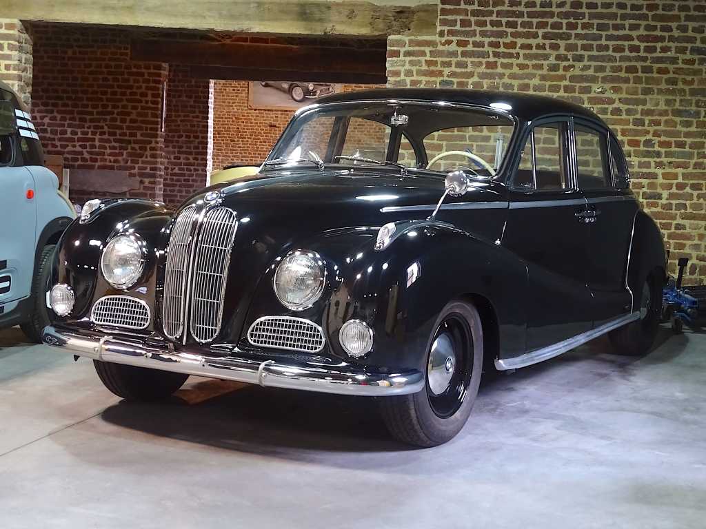 BMW 502 (complete restoration)