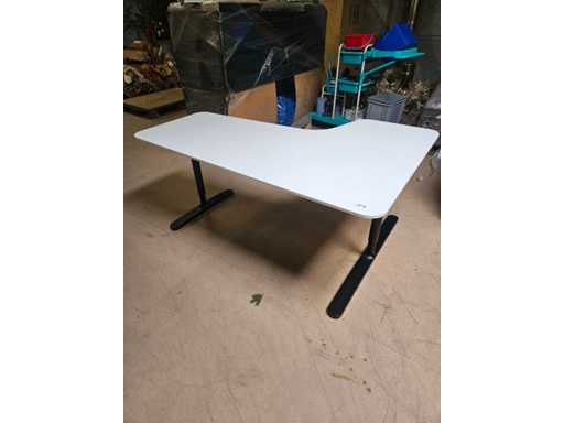 4x Height adjustable desk