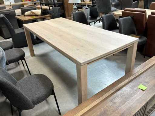 Chita Eetkamertafel
