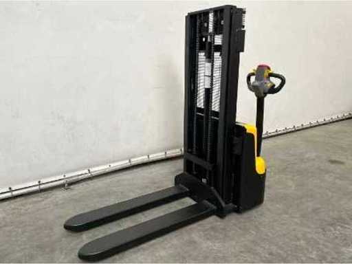 Warehouse inventory, machines, cleaning machines & internal transport