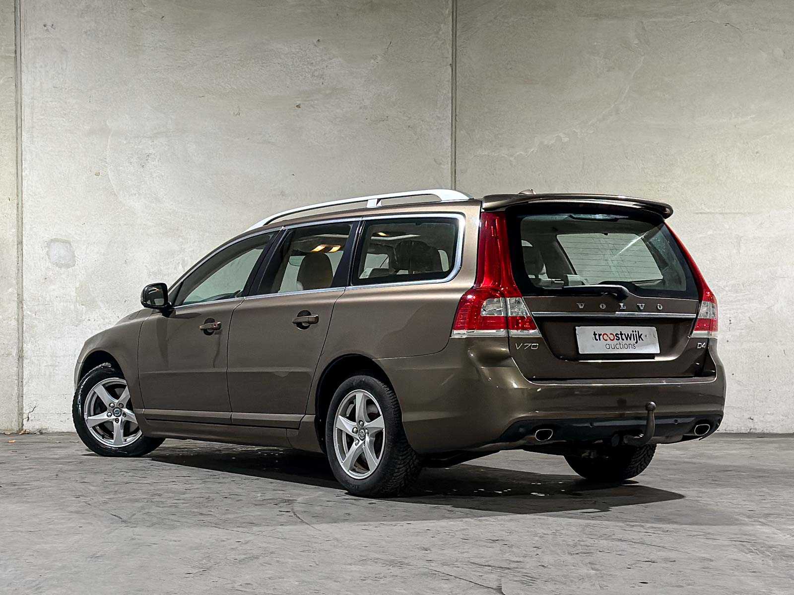 Volvo V70 2.0 D4 Summum 181pk 2015 (Origineel-NL), GB-859-B