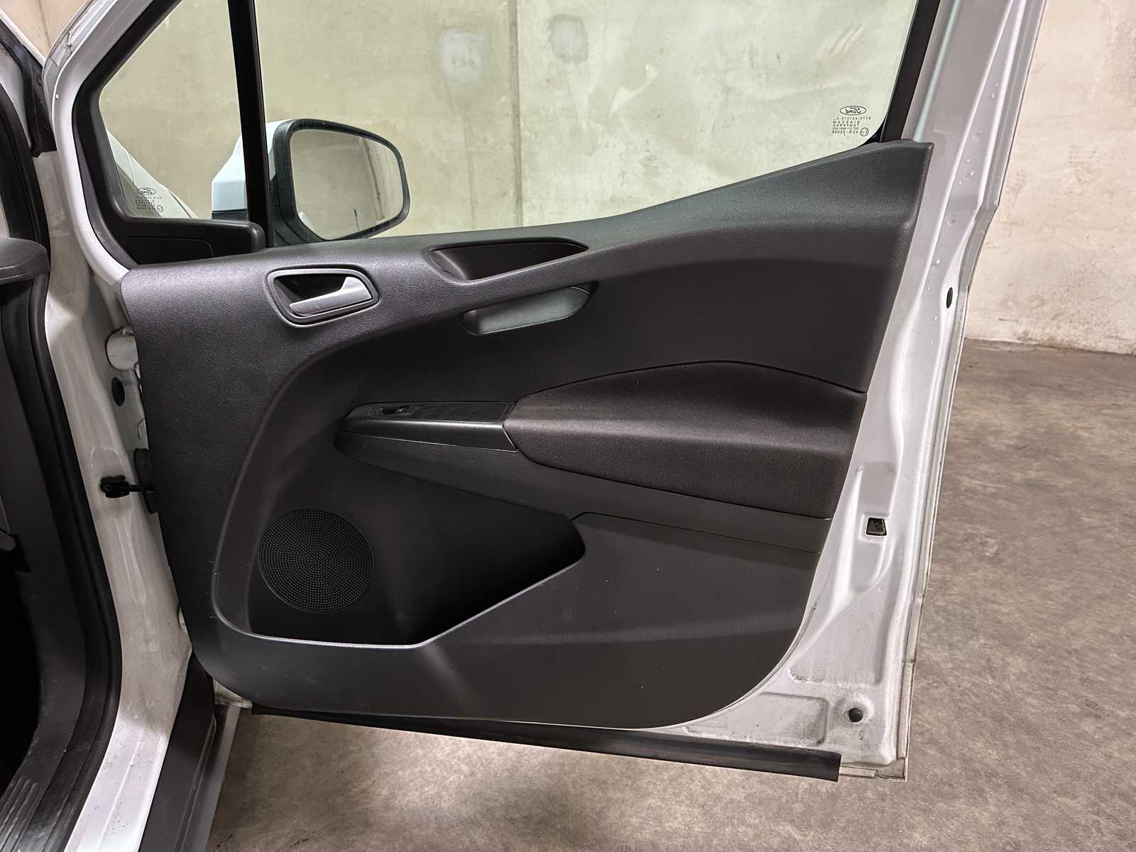 Ford Transit Courier 1.5 TDCI Trend 75pk 2017 (Origineel-NL + 1e eigenaar), V-562-HS