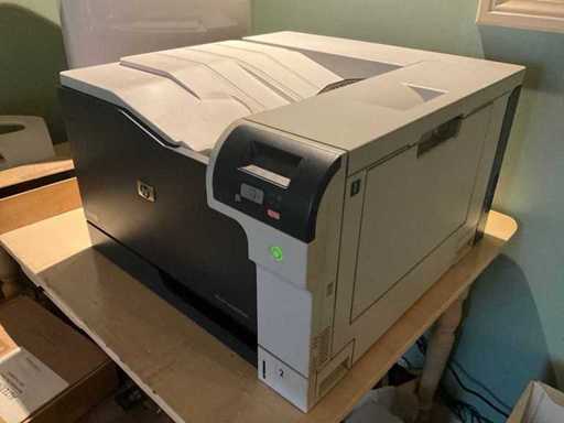 HP - CP5225 - Laser jet color - Imprimantă și scaner