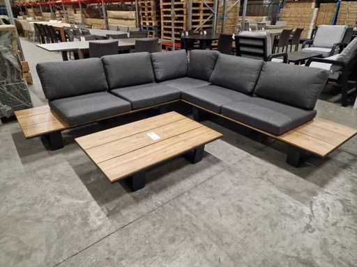 WAREHOUSE CLEARANCE - PREMIUM GARDEN FURNITURE, LOUNGE SETS & BARBECUES