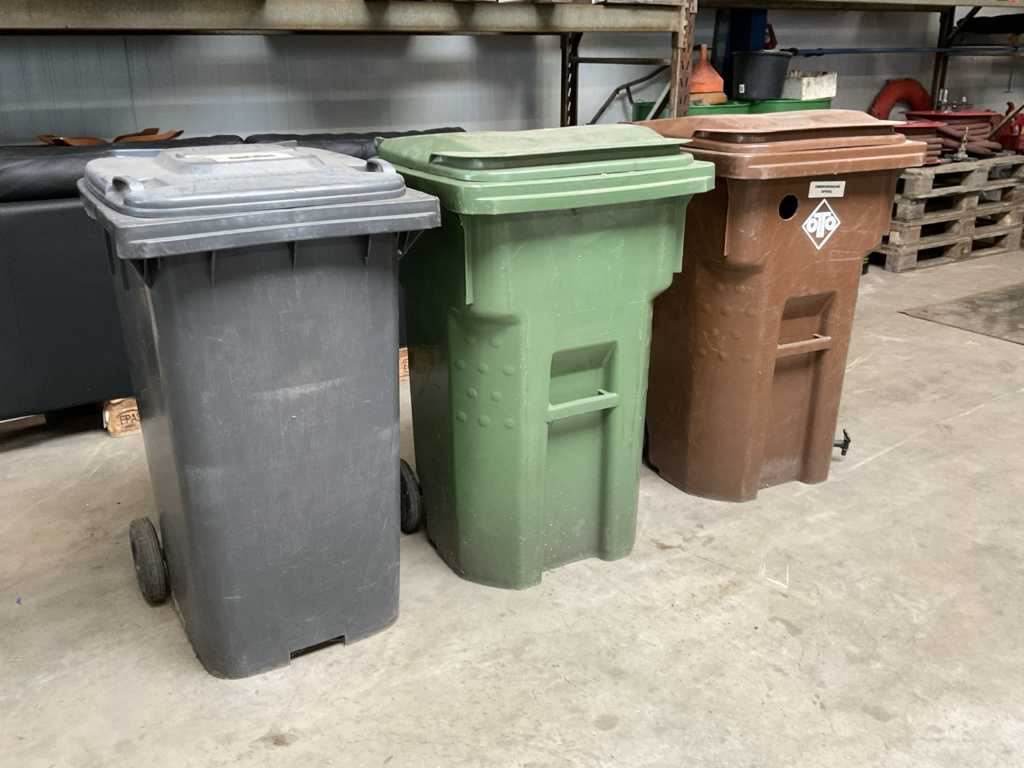 Kosz na śmieci na kółkach różne (3x)