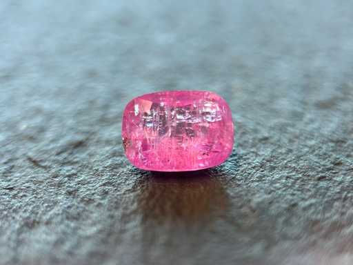 Roze saffier 2.11 carat natuurlijke roze saffier