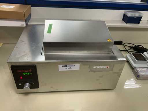 MEMMERT WNB14 Water bath