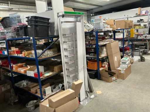 Partij elektro-technisch installatiemateriaal