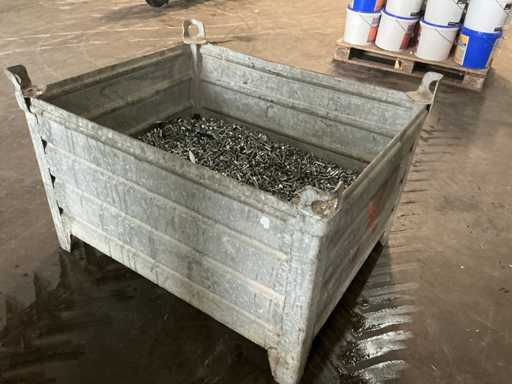 Große Charge von Schrauben, Muttern und Unterlegscheiben