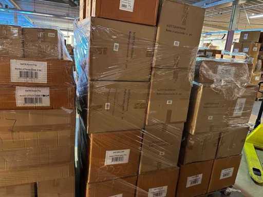 Lot decoration, Retail value €3,000