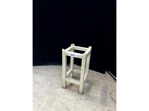 Butcher’s block stand / meat cutting stand