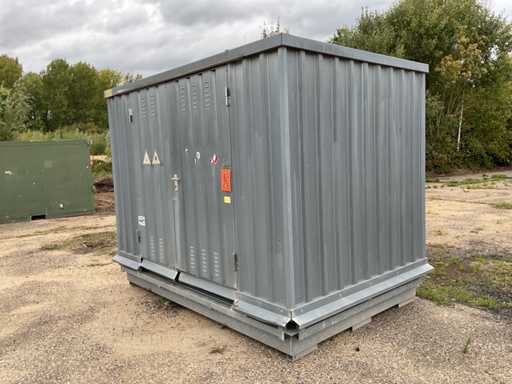 Storage container