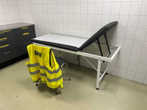 Camilla de cuidado con accesorios