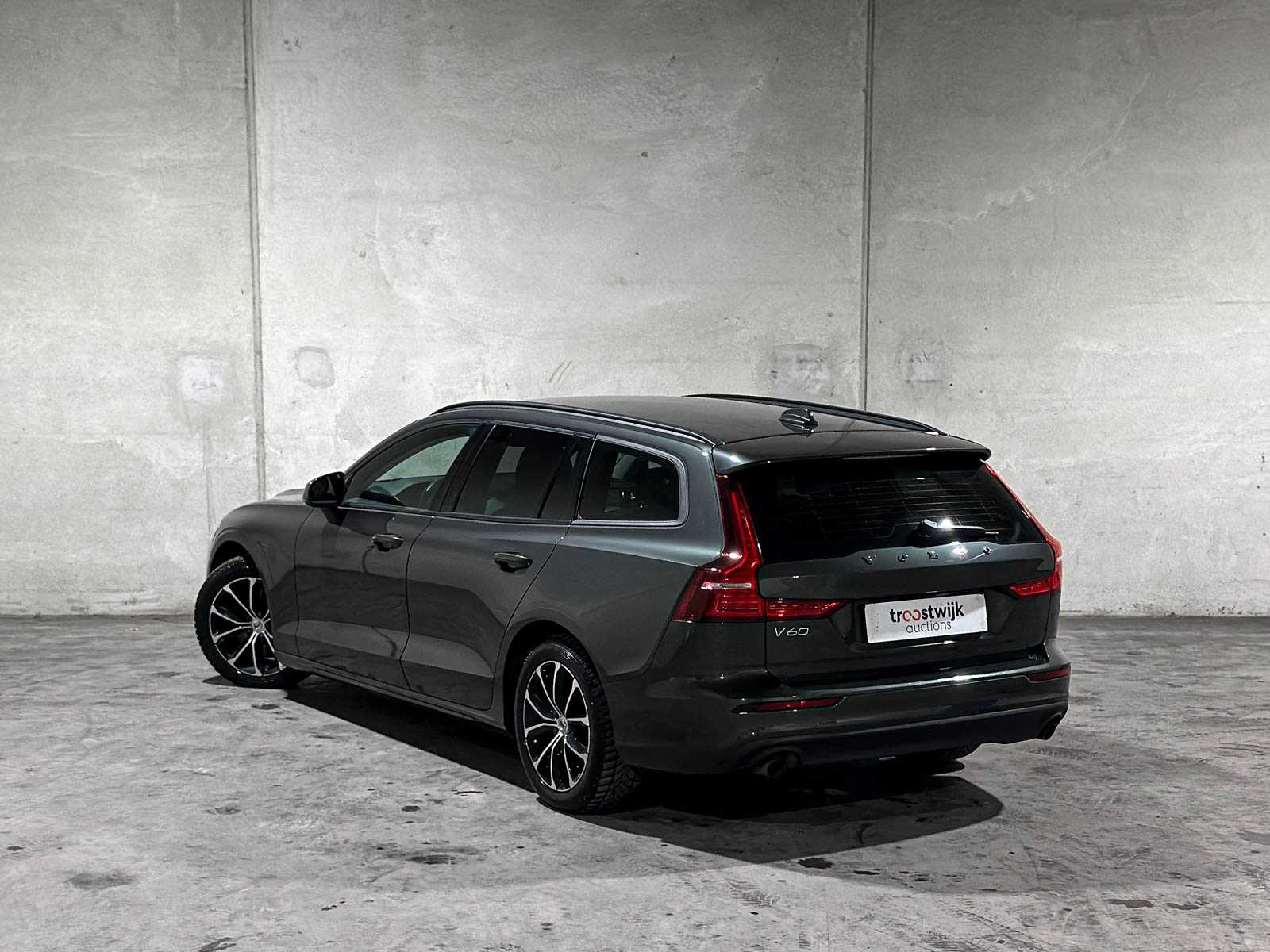Volvo V60 2.0 B3 Momentum Advantage 163pk 2020 (Origineel-NL+1e eigenaar), K-370-BF