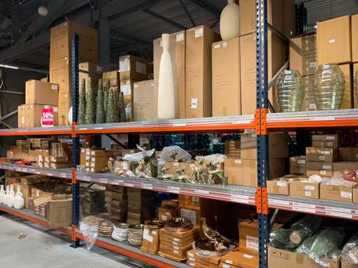 Lotto di vasi e addobbi natalizi