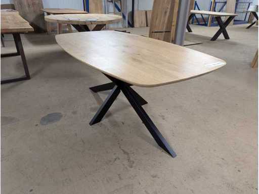 Dining table Oak Danish oval. 180 x 100 x 76cm. Metal spider leg