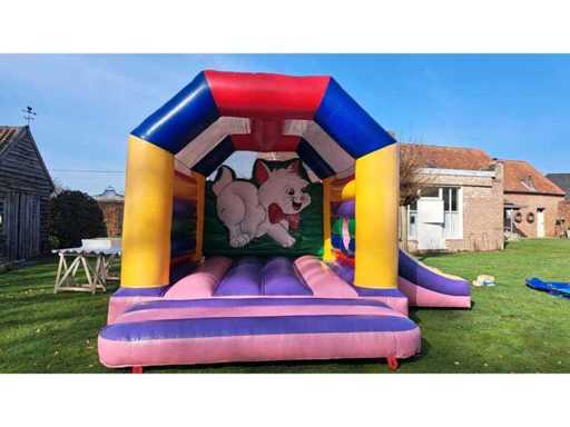 Springkasteel Poes Overdekt