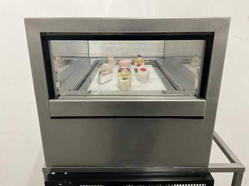 Marrone - Pastry display case