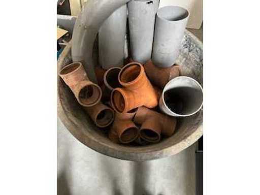 PVC-hulpstukken afvoer & buizen - Various contractor materials