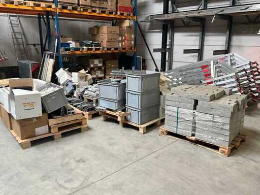 Valk Solar systems Batch of solar panel fasteners