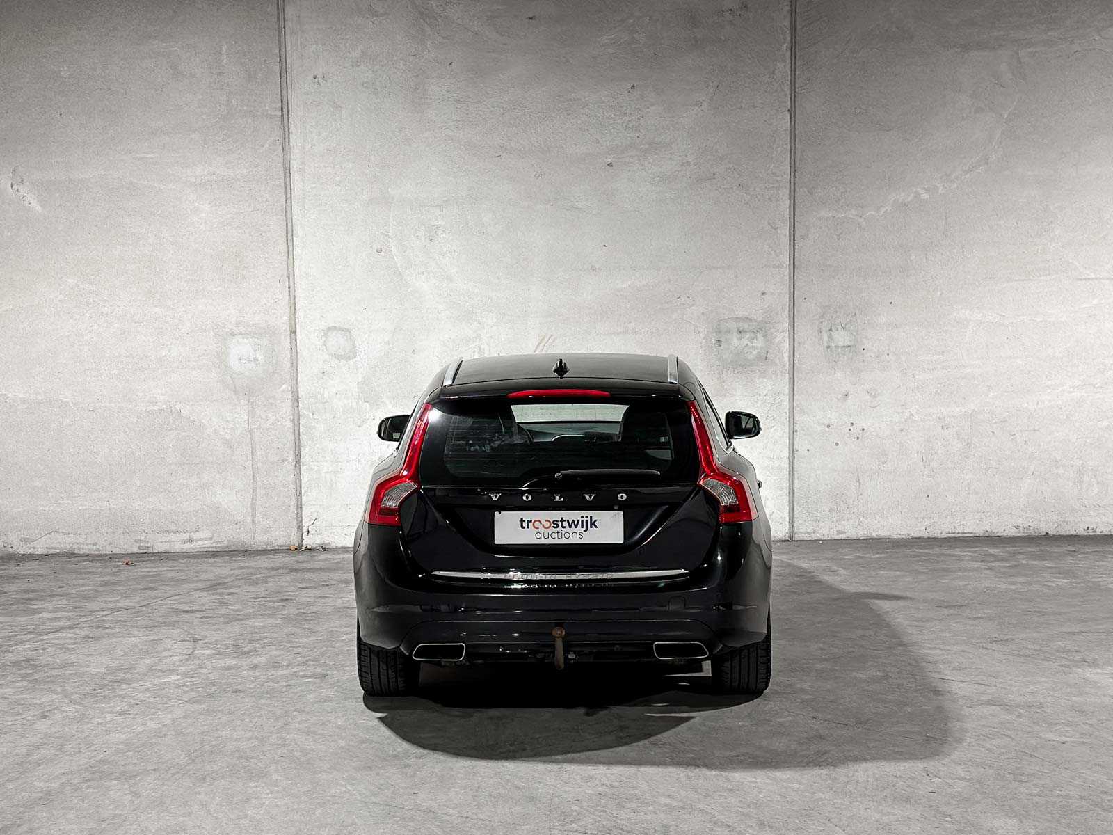 Volvo V60 2.4 D6 AWD Plug-In Hybrid Summum 215pk 2013 (Origineel-NL), 6-SVN-43