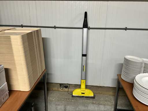 Kärcher steam cleaner