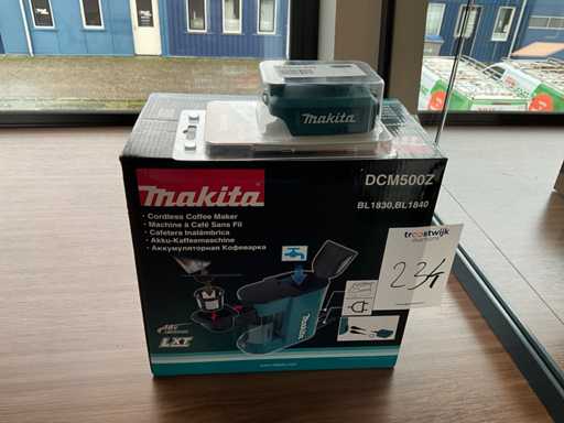Makita DCM500Z Coffee machine