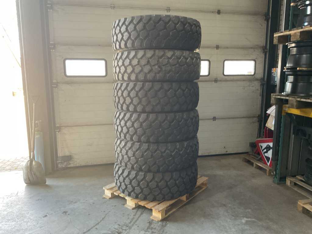 Michelin Xzl Tire, wheel and rim (6x)