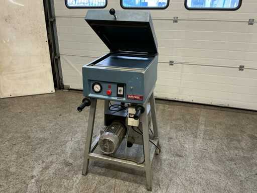 Aparatul de vid Kramer & Grebe Autorace 1979