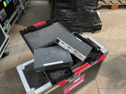 EXTRON P/2 DA4xi rozdzielacze VGA (2x)