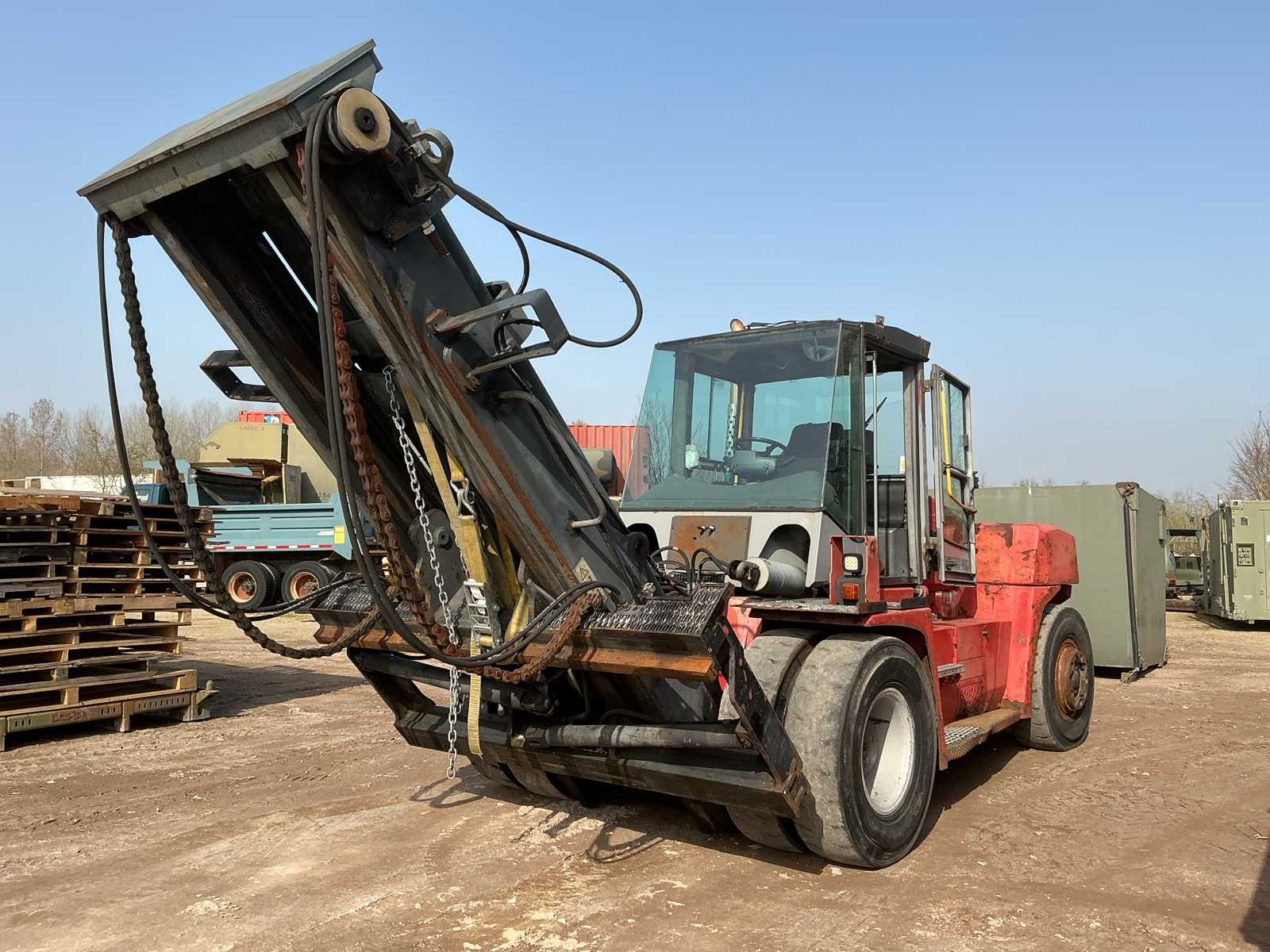 Kalmar DCE150-12 Forklift