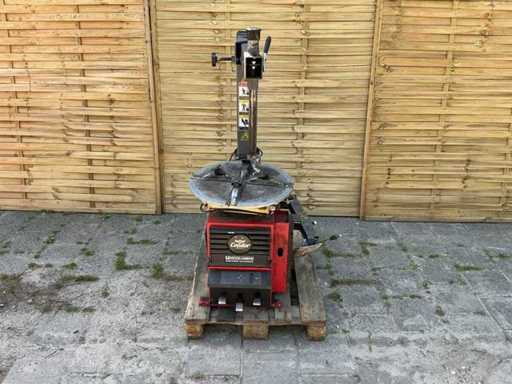 Condor LC810 Tire disassembly and mounting device