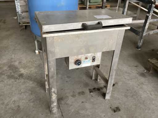 Construction site food warmer