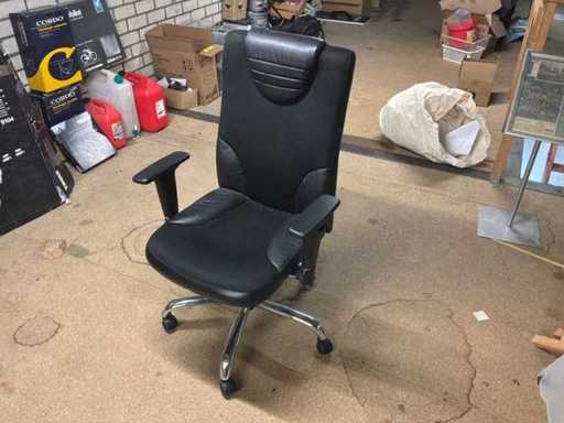 Verstellbarer Bürostuhl