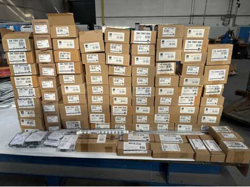 RITTAL  Posten Kabelschellen und Scharniere