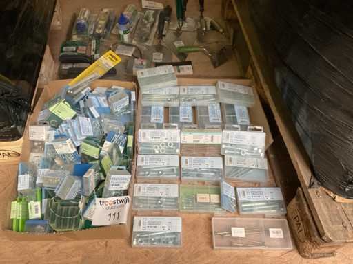 1 x bevestigingsmaterialen