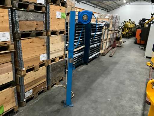 Luftdruck-Luftschlauchspule an der Säule