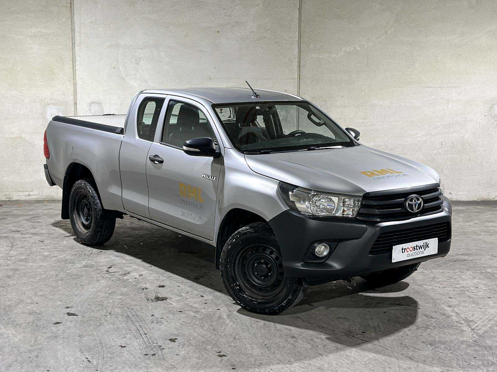 Toyota HiLux 2.4 D-4D-F Xtra Cab Comfort 150pk 2017 (Origineel-NL), V-833-JR
