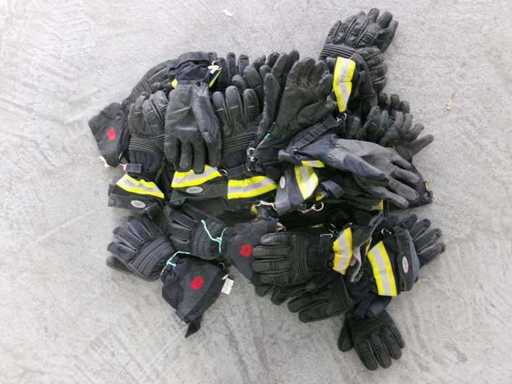Firefighter gloves, used (R12) (23x)