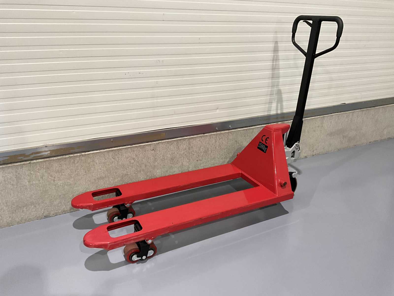 2026 HPT-A 2500 Red Hand Hydraulic Pallet Jack