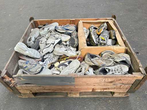 Party der Sportschuhe