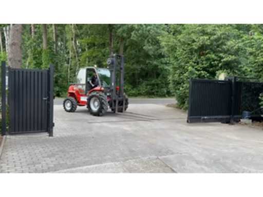 069c683f-d4f3-4232-ae4d-425ad16e62f5.mp4