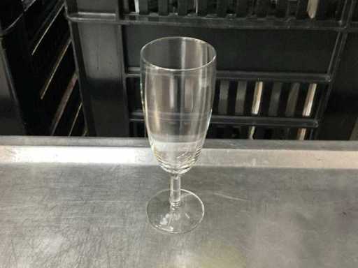 Pahar de șampanie (501x)