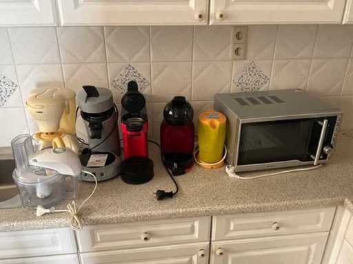 Coffee machines, kettle, microwave