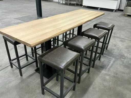 Masă înaltă cu scaune