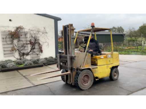 c073369b-0a1c-4ba3-b403-65e8a5f1cb4d.mp4