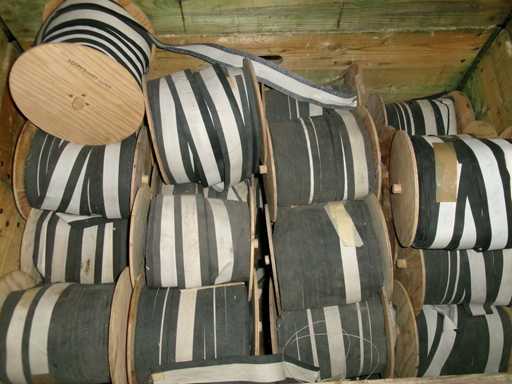 kg Ruban de marquage suédois, dans une boîte en bois, comme neuf (G3) (195kg)