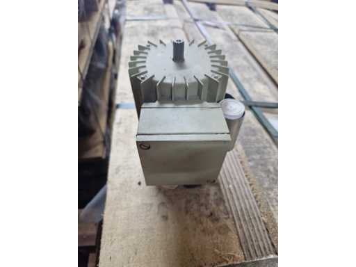 ELKO 2EK 56 A4 0,02 KW B3 (2X) Elektromotor