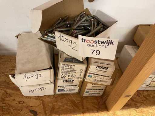 7 Kartons, lange Holzschrauben und Schraubenhülsen